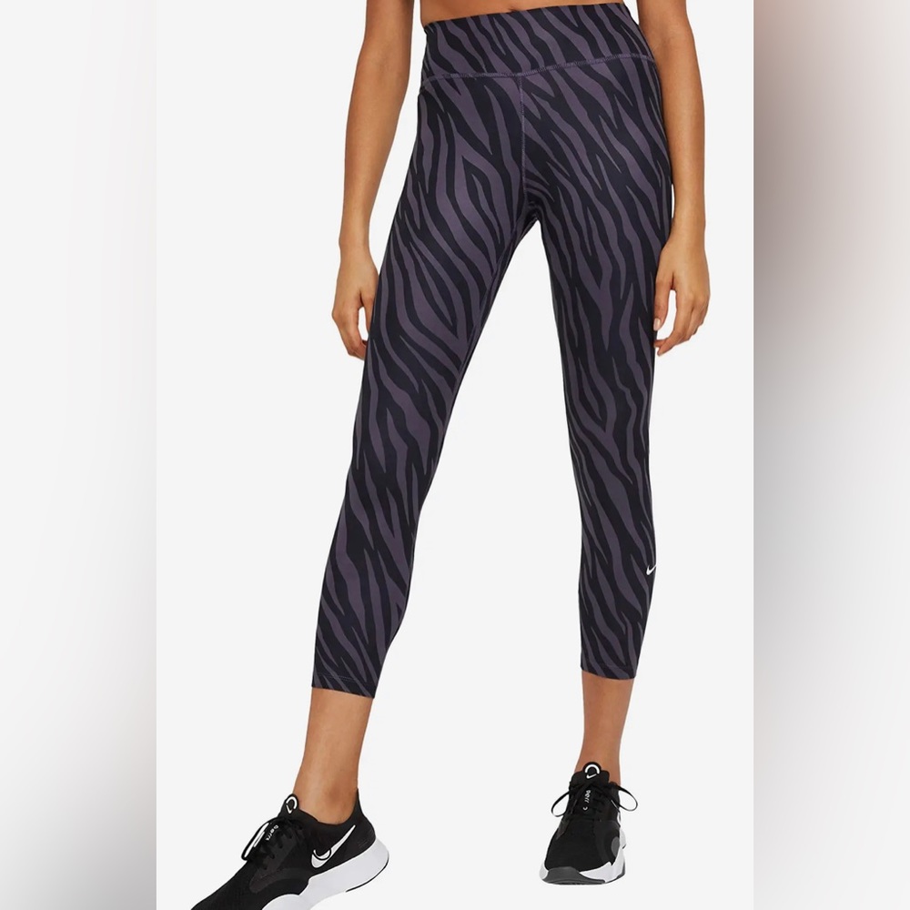NWT Nike 7/8 training legging pants